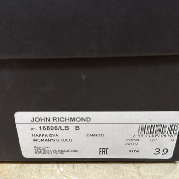 JOHN RICHMOND NAPPA PUMPS IN WHITE W/BLACK PRINT MADE IN ITALY SIZE 39/9 US